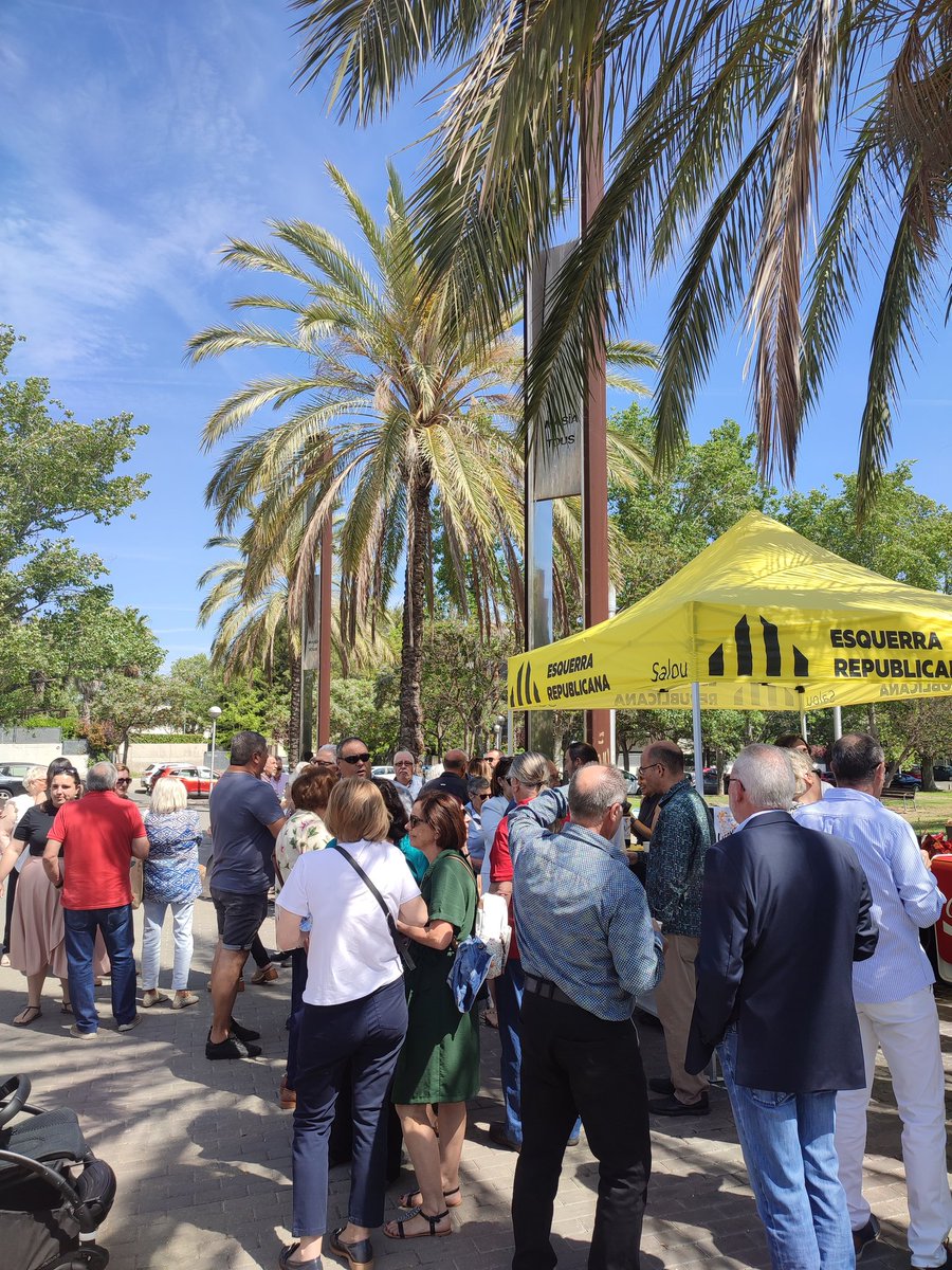 JosepRufa's tweet photo. A #Salou acompanyem, com no podia ser al nou cap de llista i un equip renovat que aposta per un canvi real per la capital de la #CostaDaurada
Amb vosaltres tot és possible.
#salou #sebas2023 #sebasalcalde #municipisrepublicans #útils #útilspertransformar #valorsrepublicans https://t.co/S76hiYyghQ