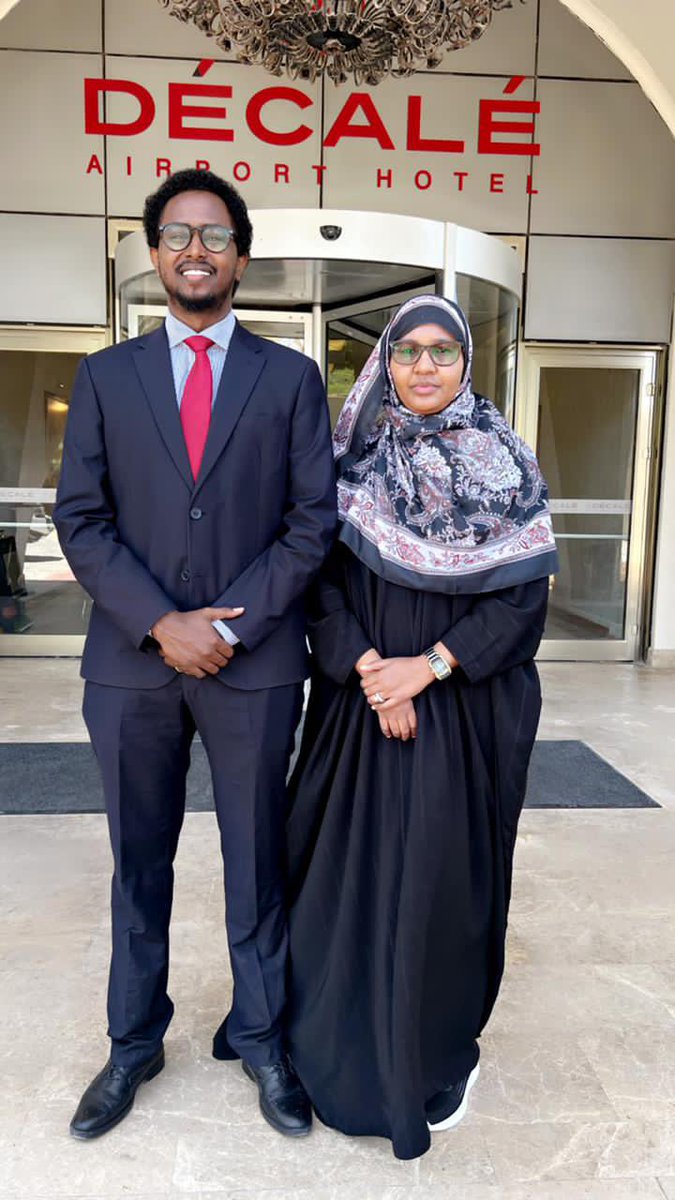 saedawke's tweet photo. We said goodbye to @senator_farah who was travelling to #USA for official duty.
@MohamoudAY
#Mogadishu
#Decale https://t.co/bBLDsjD3Wt