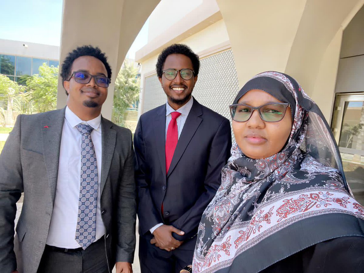 saedawke's tweet photo. We said goodbye to @senator_farah who was travelling to #USA for official duty.
@MohamoudAY
#Mogadishu
#Decale https://t.co/bBLDsjD3Wt