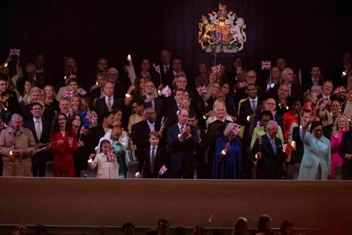 ArmyInLondon's tweet image. Didn’t they do well? Give a big 🙌 to the men and women of the @BritishArmy Household Division Orchestra who provided all the music to support the stars of the Coronation Concert in Windsor Castle! @Corpsarmymusic @RoyalFamily