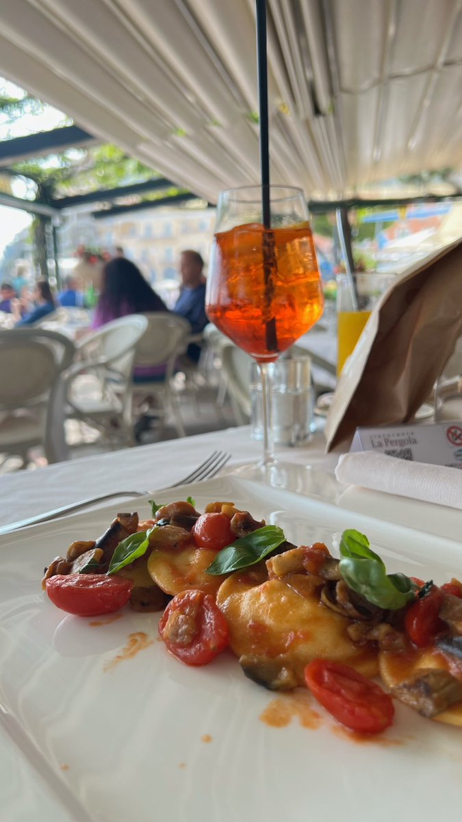 Powder_Sparkle's tweet photo. A well needed mental break in one of the most stunning places…Italy/Positano/Sorrento…you have my ❤️ https://t.co/M5BscLX50h