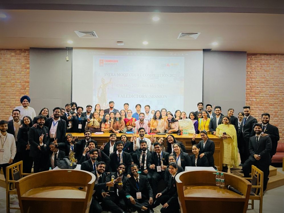 Chandigarh_uni's tweet photo. Recently, the Department of BA-LLB, in association with Moot Court Society, UILS organised the Intra Department Moot Court Competition. Our students enthusiastically participated in the competition and showcased their critical skills.

Here are a few glimpses from the event: https://t.co/qQGzWe9tA7