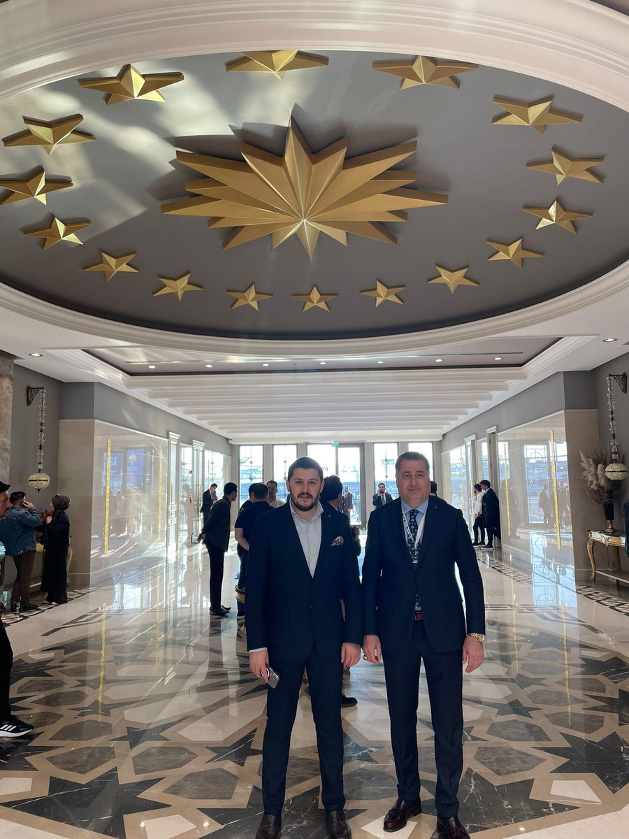 Büyük İstanbul Mitinginden Selamlar. 
Yüzyılın mitingi gerçekleşti! 

İstanbul mitingine gelen her vatandaşımıza teşekkür ederim. 

Teşkilatımızı sıkı ve özverili çalışmalarından dolayı tebrik ederim.

<a href="/RTErdogan/">Recep Tayyip Erdoğan</a> <a href="/akpartiistanbul/">AK Parti İstanbul</a> 
#istanbulmitingi 
#AKParti