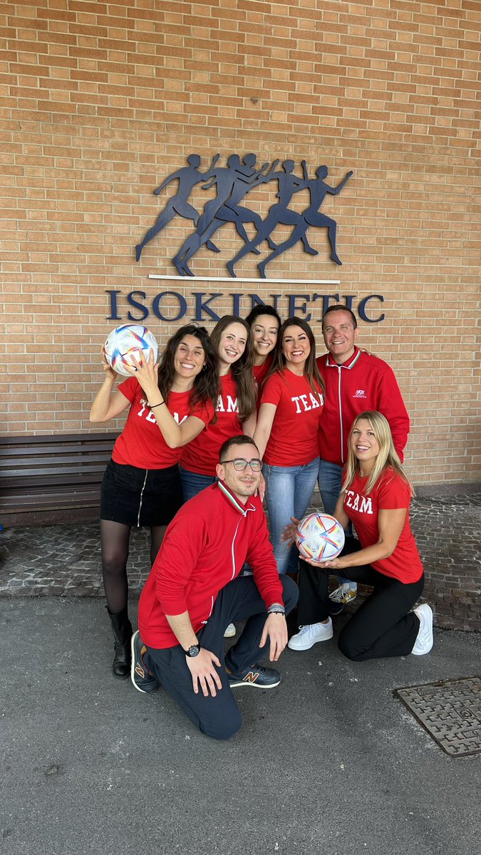 footballmed's tweet image. READY to bring this energy to LONDON! ⚡️🔥🧨 #isoK23 #ConferencePrep #MarketingTeamOnFire #LetsGoooo