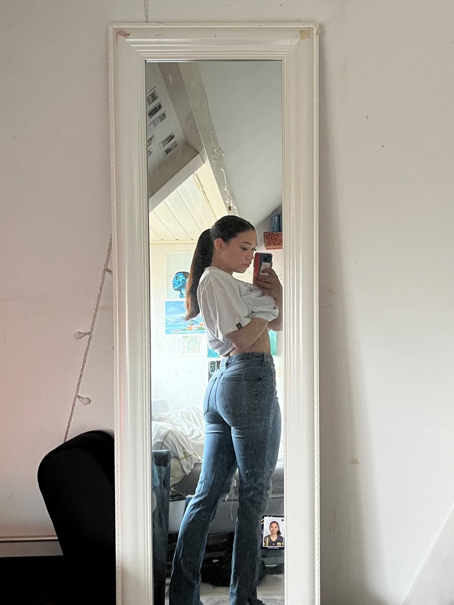 Liesbeth gym era tweet media