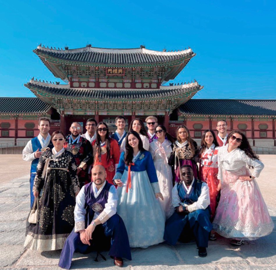 Youssef_Kobo's tweet image. I guess we’re in South Korea now 

@ASATT_EU #ASeatAtTheTable #Seoul