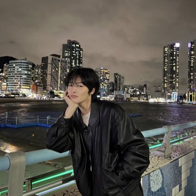 viktorysong's tweet photo. my new personality trait for the next three months https://t.co/FnEyGSmBCp