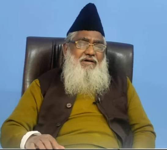 OfficialDaftar's tweet photo. افسوس ناک خبر 
مؤرخہ 7 مئی 2023ءبروز اتوار  بعد نماز عشاء 9بجکر 50 منٹ پر دہلی ایمس ہاسپٹل میں رئیس القلم حضرت علامہ محمد یسین اختر مصباحی صاحب قبلہ کا وصال ہوگیا.
نماز جنازہ آج 8 مئی 2023 ، شام 7:30 بجے ان کے آبائی وطن خالص پور، ادری، مئو، یوپی میں ادا کی جائے گی. https://t.co/QP4zUV925A