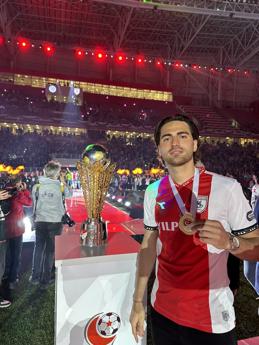 asagat9's tweet photo. ŞAMPİYON! 🏆 @Samsunspor https://t.co/OGViVudxbh