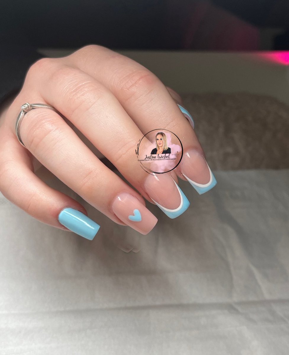 justinetrechel's tweet photo. 🤍🤍🤍
.
.
.
.
#indigo #indigonails #semipermanent #gelnails #gel #nails #ongles #milkypink #polish #floridadreams #bleu #blue #coeur #heart #french #frenchmanucure #white #pastel #blanc #white #sun #printemps  #spring  #prothesisteongulaire #bretagne #rennes #saintbrieuc https://t.co/WCZGGDsp1I