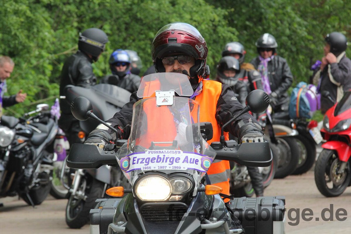 Veilchen-Biker-Tour nach Bayreuth!💜⚒

ℹ👉🏼bit.ly/3VGCiKA

#AUE #Kumpelverein