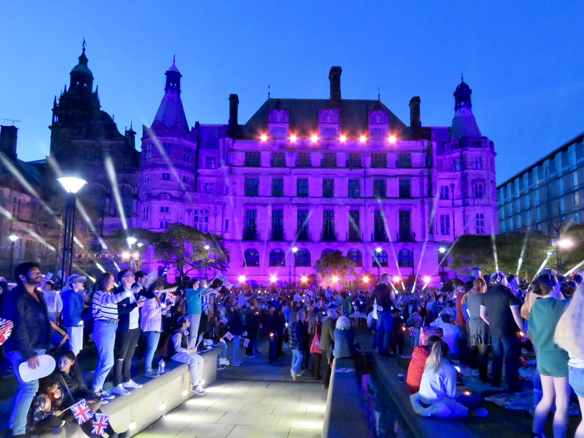 steelcitysnaps's tweet photo. It was so cool to see Sheffield Town Hall during last night’s #LightUpTheNation as part of the #CoronationConcert 🤩 Sheffield was one of only ten locations chosen to rake part by @BBCOne! @SheffCouncil @VisitSheffield #Coronation #Sheffield https://t.co/lR452juOKY