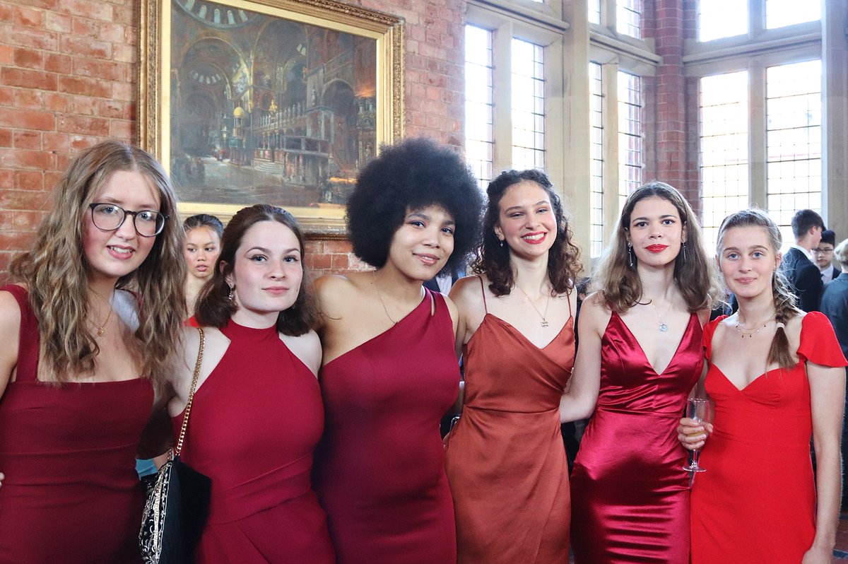 ellesmerecoll's tweet photo. Our third House Dinner of the year was Meynell House which gave all the senior school students the opportunity to celebrate all the wonderful achievements of their House from Yr 9 -13 through the year thus far!
For all the photos & more visit:
https://t.co/TmuS1mlAW0
#Meynell https://t.co/FQUyfm0qme