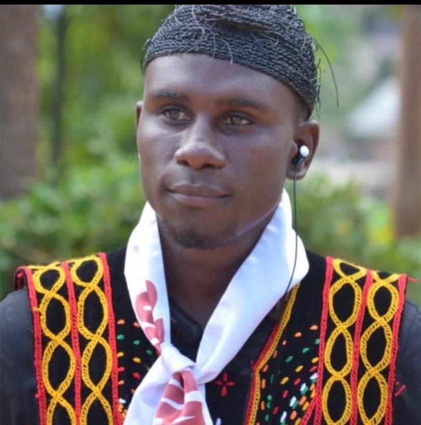 NewswatchCMR's tweet photo. Journalist Anye Ndeh Nsoh @AnyeNdeNsoh1 shot dead by gunmen in #Bamenda in restive Anglophone region of #Cameroon Sunday night. He was passionate sports reporter working for The Advocate newspaper and Pan-African sports site https://t.co/mkNqo2BR8K. #EndAnglophoneCrisis https://t.co/YHsQqAXIwg