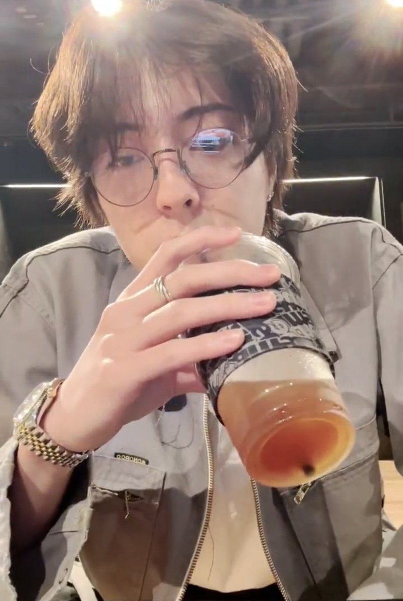 trsrupdates's tweet photo. [ 2023.05.08 ]

#HARUTO is now live! 

#TREASURE #트레저 #トレジャー  @treasuremembers https://t.co/mda82HAHbX