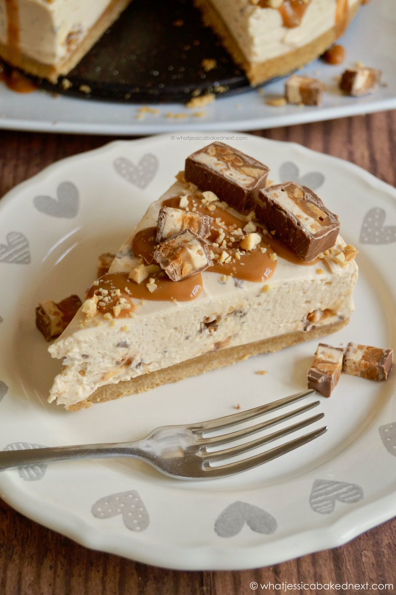 jessbakednext's tweet photo. Updated Photos 📸

No-Bake Snickers Cheesecake - this tasty treat is  easy to make and even easier to eat! 🍫🥜🎂

RECIPE: https://t.co/9nTNsZ3cf5

#cheesecake #chocolate #snickers #snickerscheesecake #nobake #recipe #RecipeOfTheDay https://t.co/s9ODajYAm1