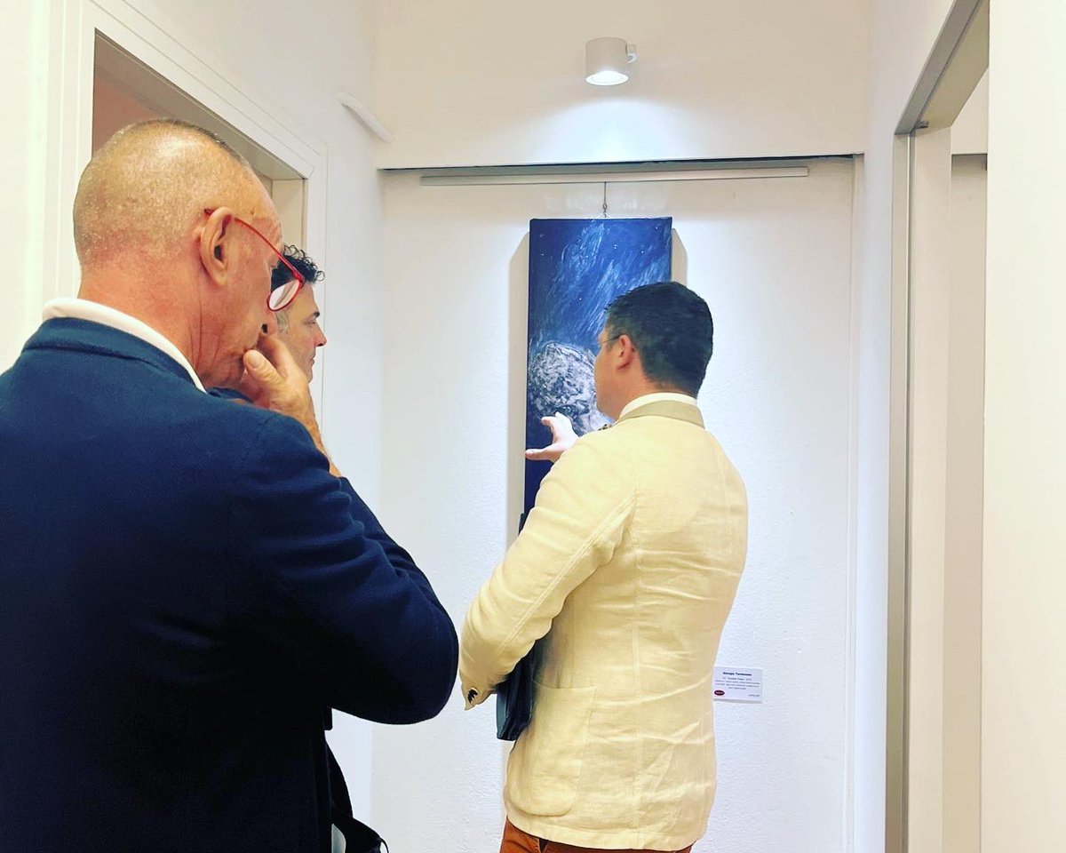 StudioTablinum's tweet photo. 🙏🏻Un grazie sentito a tutte le persone che sono venuti a trovarci all’inaugurazione della mostra #infinitopresente🪐
❗️Per chi fosse interessato ad incontrare l’artista @giorgio_tardonato ricordo l’appuntamento di giovedì 1️⃣1️⃣ maggio presso la galleria @artfolder.ch , a Chiasso https://t.co/aUfJ7gJB2L