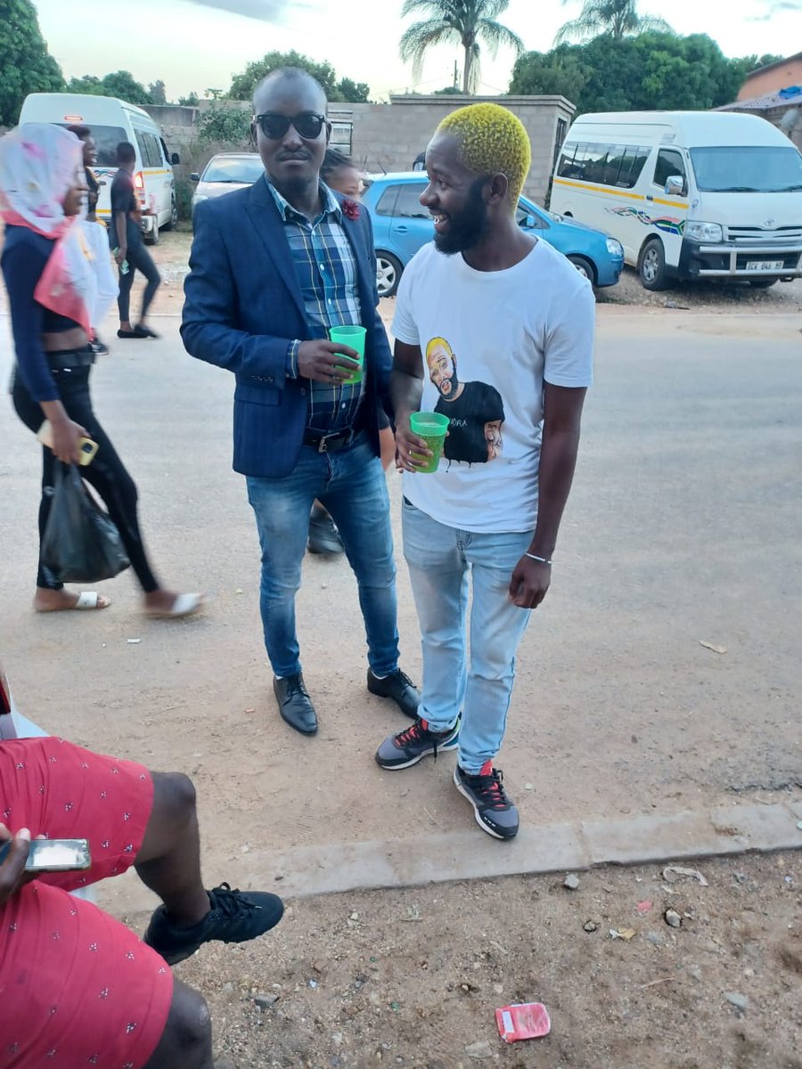 DeManyora's tweet image. 