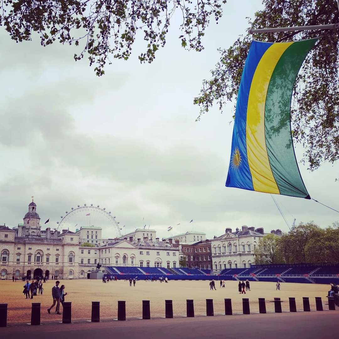 #Rwanda national flag flying in #London today alongside all of the other flags of the #Commonwealth nations. 

#RwOT #Coronation