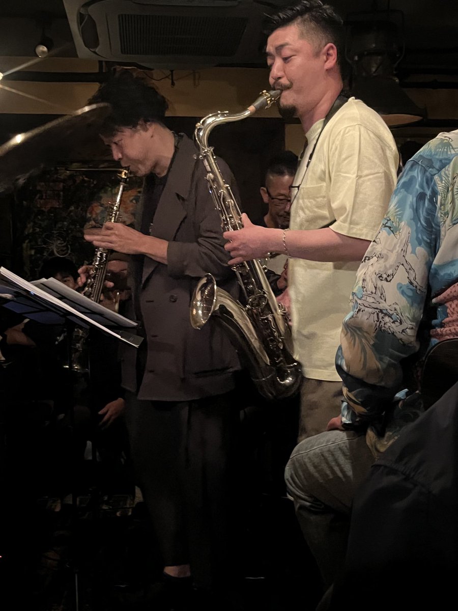 ddc017WE71JSKuH's tweet photo. 昨日、熱気と凄みと楽しさが一体となったgig☆

#BaBaBar
#2周年おめでとう🎉
#Gathering
#NRfS https://t.co/qe3X3gQUQ2