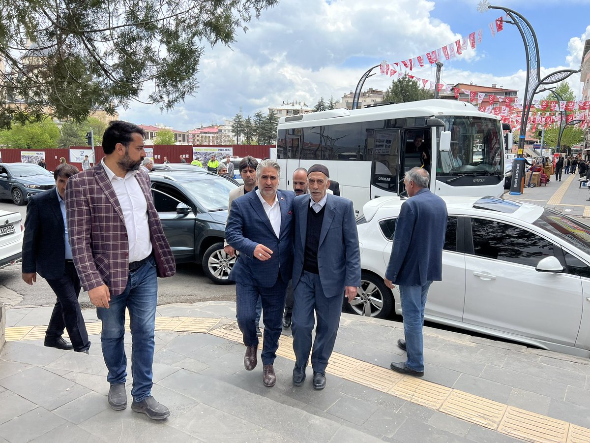 MetinKeskinMHP's tweet photo. Değerli Büyüğümüz Hacı Tevfik Becerikli amcamız Rabbim seni başımızdan eksik etmesin.

#HepBirlikteDahaGüçlüyüz
#BingölBizim https://t.co/2uXpRY6M2s