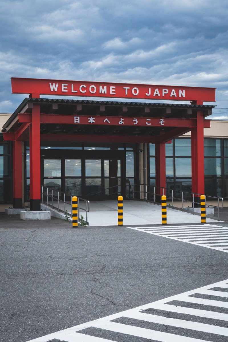 CDR_UNC_R's tweet photo. Konnichiwa #NZAirForce & #AustraliaDssc. We're pleased to support you deepen your understanding of Japan's regional #peace #stability leadership, incl 🇯🇵's 72yr support of @UN_Command's 🇺🇳mission in 🇰🇷.
#Japan #UNSOFA #UNCmission #strategic #partnerships #strongertogether https://t.co/3a1IQt7Zrk