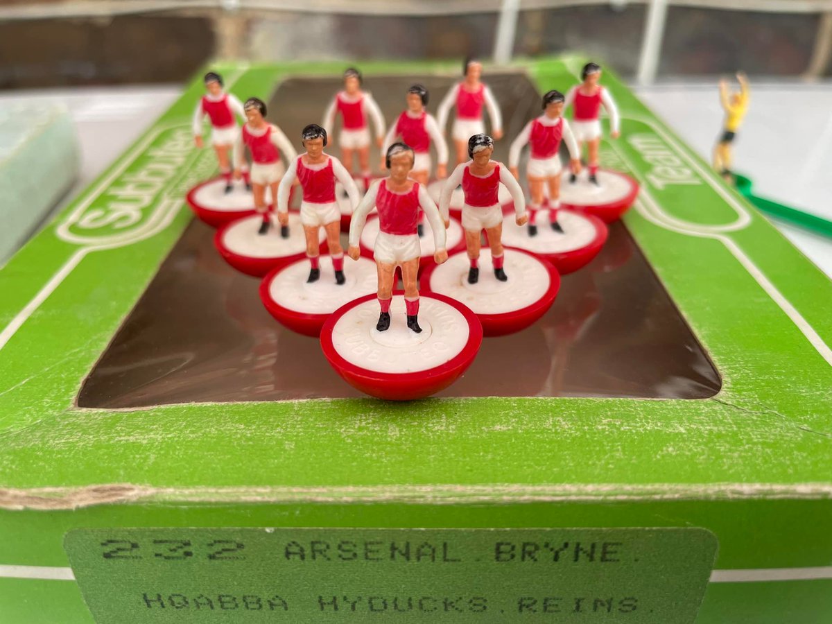 randomsh1t1471's tweet photo. #Subbuteo #LW   
Ref 232
Arsenal 
Machine painted version
 
#ArsenalCollection #Arsenal https://t.co/TqPCGqYwju