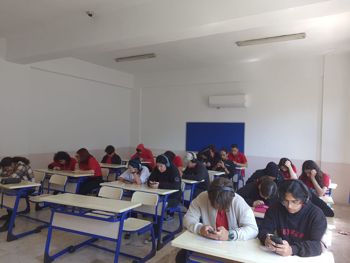 teyfenlisesi's tweet image. Okulumuz Erasmus+ Gençlik Değişimleri projesi #inform #educate #involve projemizin Haziran ayında okulumuzda yapılacak olan gençlik hareketi için öğrenci seçme sınavımızın ilk aşamasını öğrencilerimize bağımsız değerlendirici kurum olan Oxford Placement Test i uyguladık.
