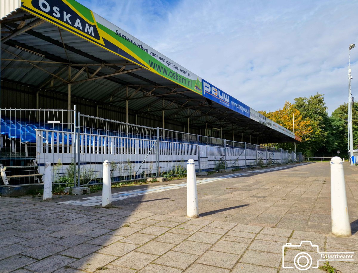 Alleen de naam <a href="/Elinkwijk/">USV Elinkwijk</a> noemen is al genoeg om een aantal grote voetballers uit het verleden op het netvlies te krijgen....

Op bezoek bij deze roemruchte club: stadionautist.nl/sportpark-zuil…… 

#Groundhopping #Groundspotting #Elinkwijk #Zuilen #Stadion #Utrecht