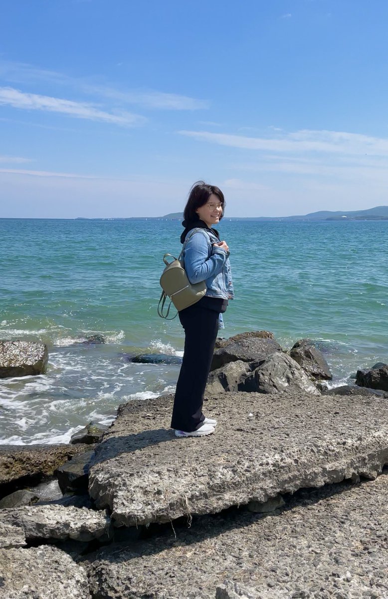 Hello my dears! I'm back🌼
The news is this: 
🌿I said goodbye to the sea until autumn. Now I'm exploring a new city and country
🌿I have a lot of thoughts that I want to share with you.
🌿And also... it seems there will be no more dogs…😏

Be healthy and spend this day well🙏