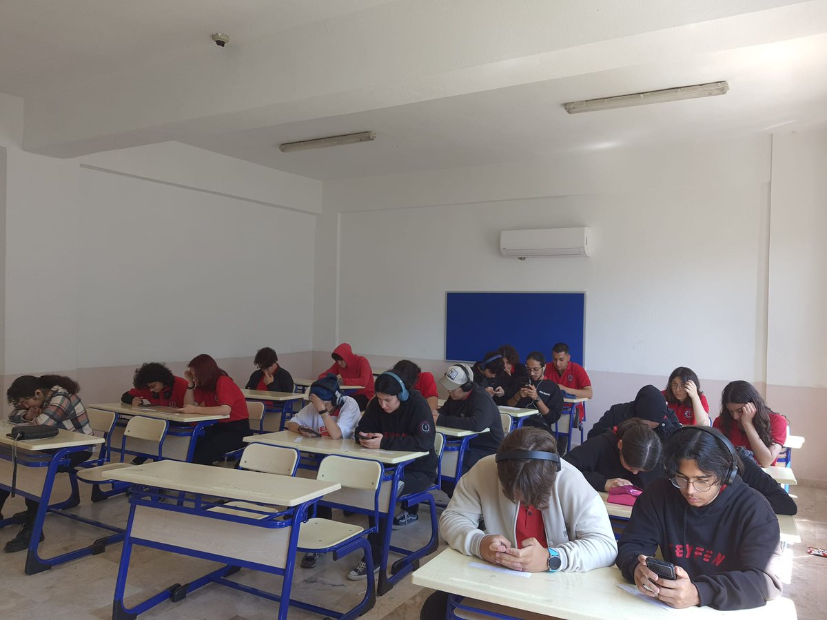 teyfenlisesi's tweet image. Okulumuz Erasmus+ Gençlik Değişimleri projesi #inform #educate #involve projemizin Haziran ayında okulumuzda yapılacak olan gençlik hareketi için öğrenci seçme sınavımızın ilk aşamasını öğrencilerimize bağımsız değerlendirici kurum olan Oxford Placement Test i uyguladık.