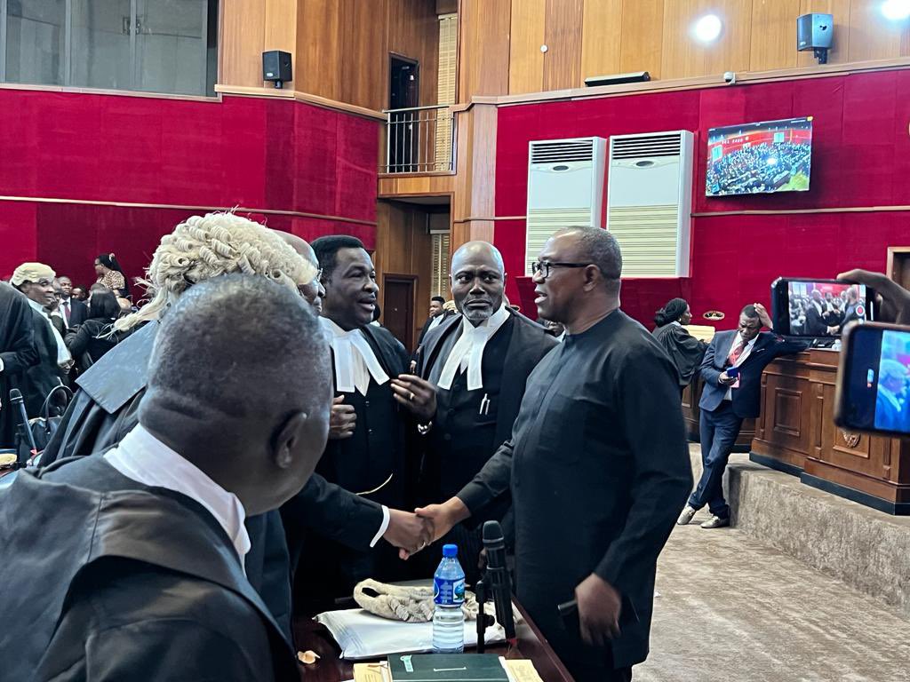 malisecullen's tweet photo. In Nigeria ๐ณ๐ฌ
@PeterObi arrives Presidential Election Petition Court.
Stay tuned for updates. #nigerianelections2023 #electionpetition
#Thecommentator https://t.co/NsagCriKYX