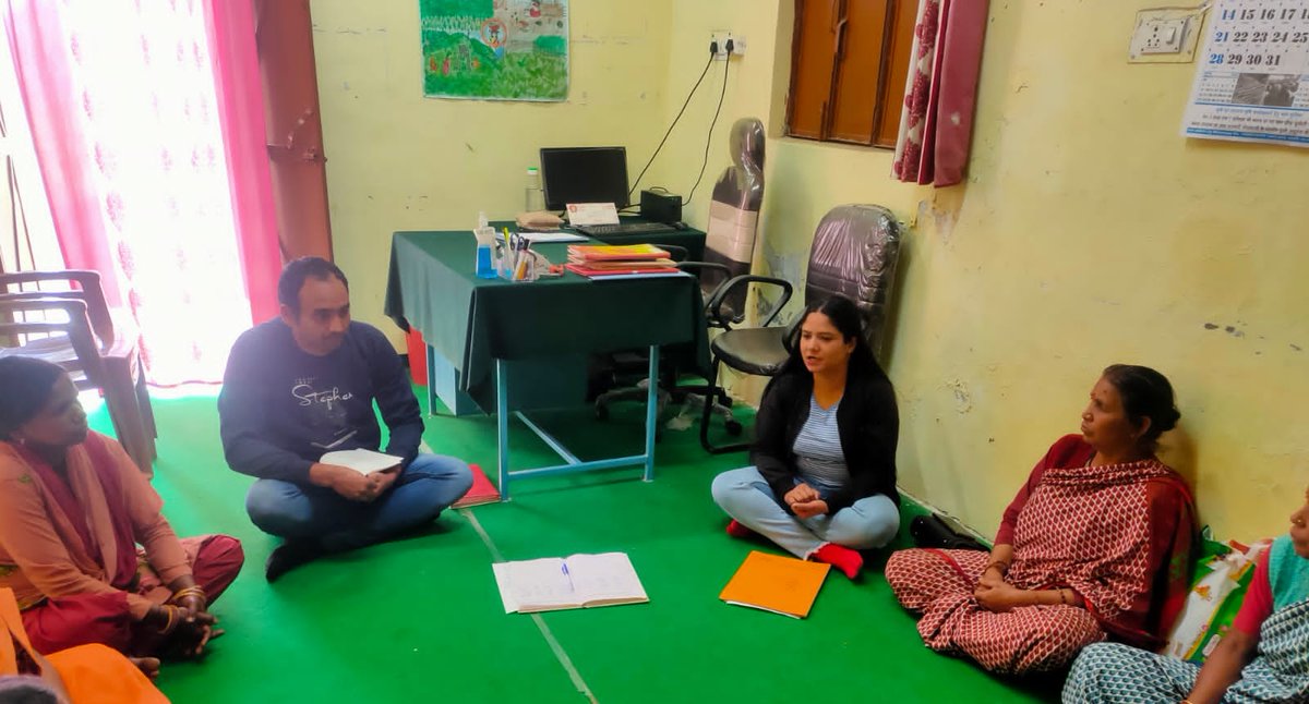 REAPUttarakhand's tweet photo. REAPPauri: Participated in a #BoD meeting of #Pratigya_SRC, Kaljikhal. The #discussion was held on #Seed_Demand, #Monthly_Business, & #Staff_Selection. Apart from this, the survey of #ultra_poor_members was also conducted at the SRC's office.
@REAPUtta… https://t.co/PHdhj3rf4f