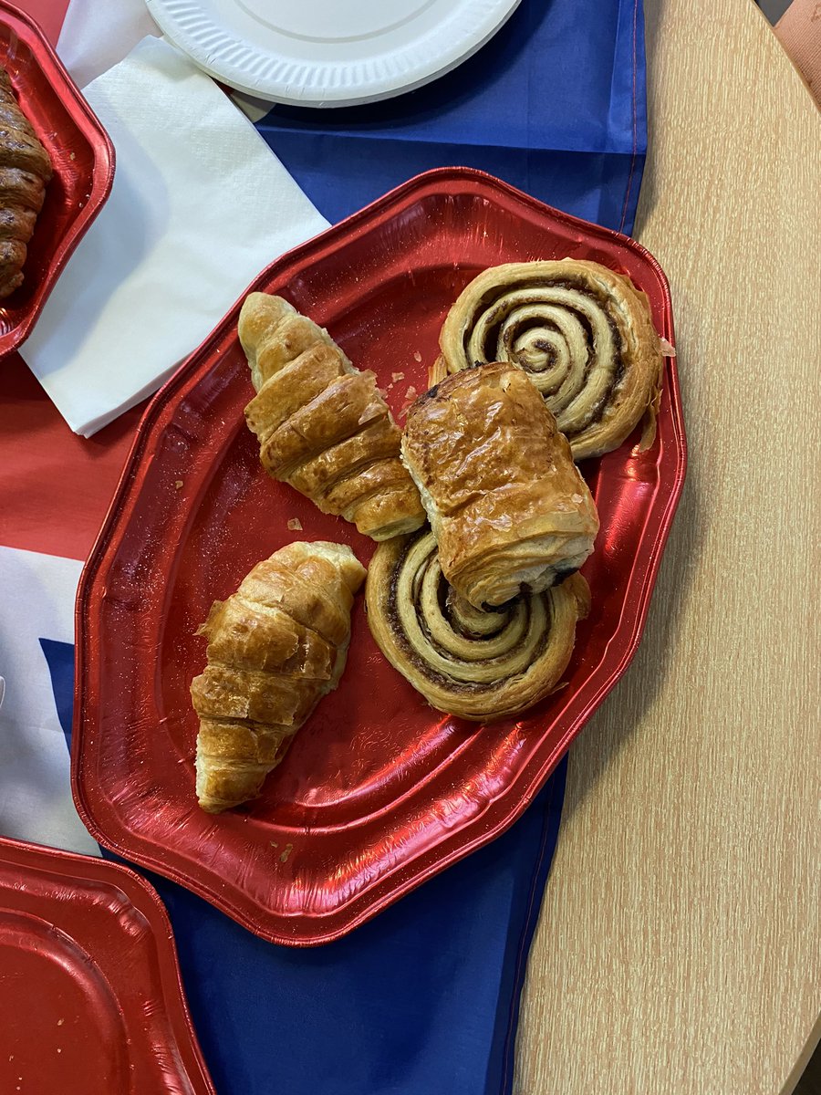 GrumbridgeJulie's tweet photo. The celebrations continue ❤️🤍💙 morning coffee. Beech ward. https://t.co/KdR1RzekA4