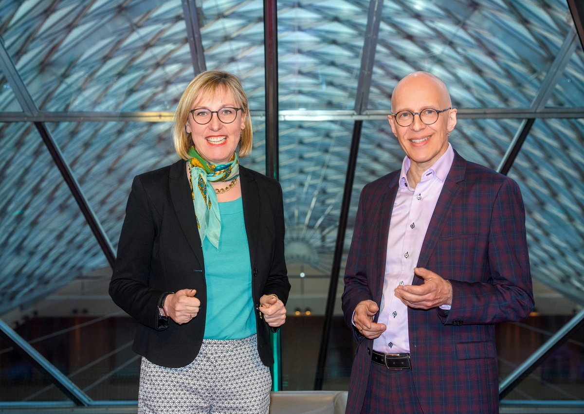 natmintforum's tweet photo. Heute ist das #MINTNachwuchsbarometer von @acatech_de und @jherzstiftung erschienen. Unsere Co-Sprecherin #EdithWolf und unsere Co-Sprecher @ekkwinter haben die aktuellen Ergebnisse kommentiert. Zum Beitrag: https://t.co/yYsfPOmTps #MINTBildung https://t.co/l0fVjALtYo