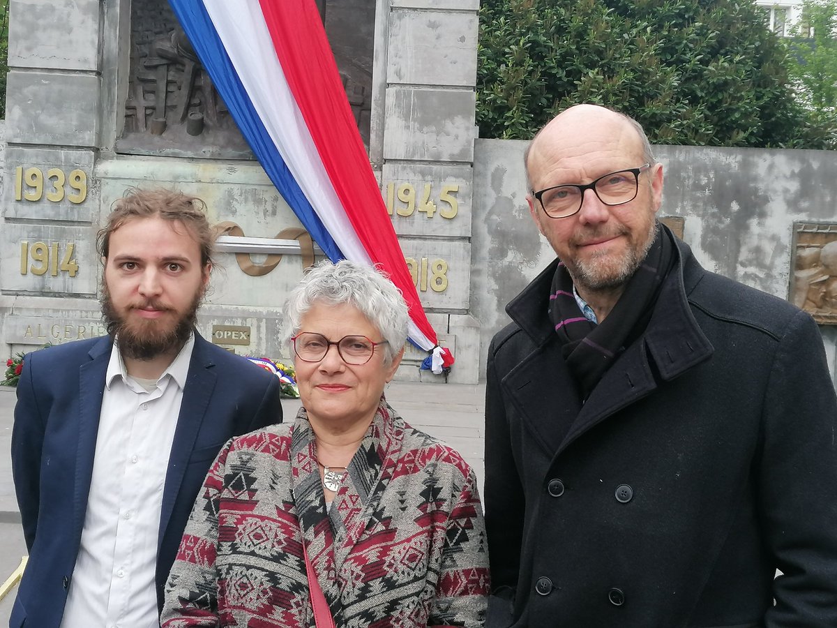 LommeVerte's tweet photo. Les élu•e•s écologistes de Lomme ont participés ce matin au défilé et à la cérémonie de commémoration de la victoire du 8 mai 1945.

Souvenons-nous du lourd sacrifice pour la Paix et la liberté. Honorons la mémoire des résistants. 

Vive la paix ! 🇨🇵🇪🇺 https://t.co/jg803cAab8