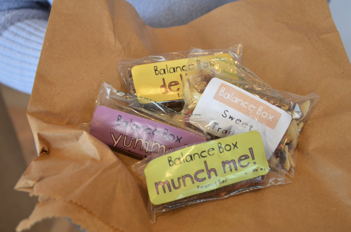 Balanceboxuk's tweet image. Snacks glorious snacks! What is your favourite? Ours is the Peanut Bar, crunchy and delicious! 🥜

#balancebox #mealdelivery #healthyeating #weightloss #healthyrecipes #stressfree #delicious #nutrition