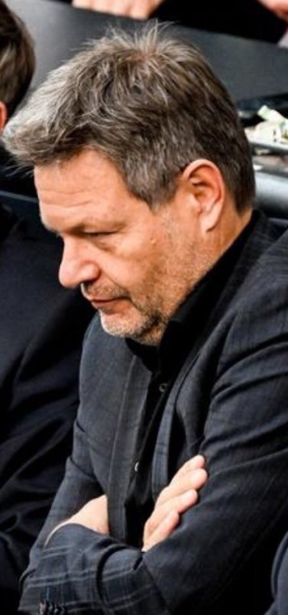 ukrosser's tweet photo. #Graichen Ich sage es nochmal,
Mich hält niemand auf 🖕 https://t.co/JUyuYGnzok