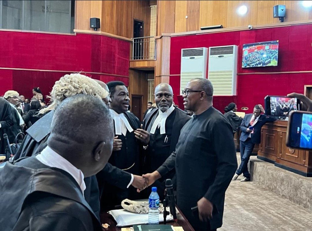 iamdlaw2's tweet photo. Breaking News: The presidential candidate of Labour Party Mr Peter Obi just arrived the courtroom of PEPT at Appeal Court Abuja.

All Eyes on the judiciary 👩‍⚖️ 👀📌 https://t.co/xS01eQTDe7