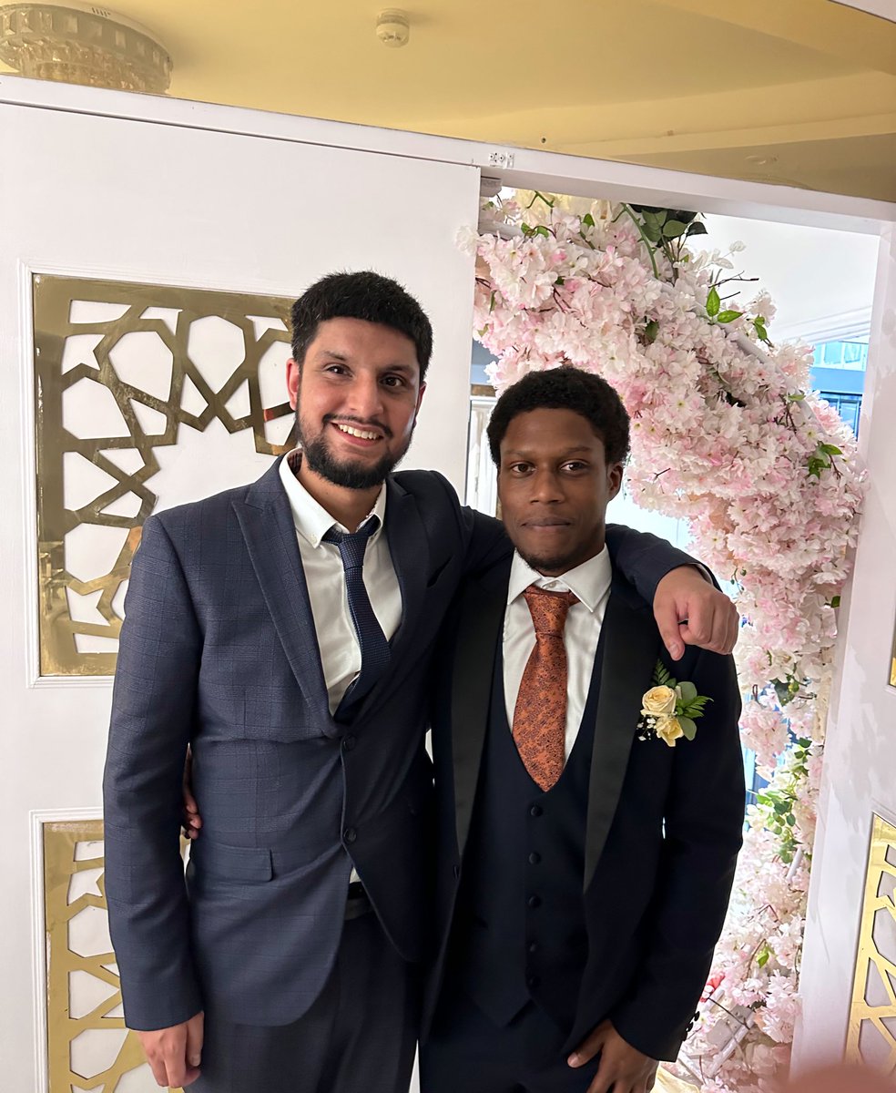 shahabLFC's tweet photo. Just my mates getting married last night. May Allah bless them.  @kaib88 ❤️ https://t.co/dKpU1E4DUJ