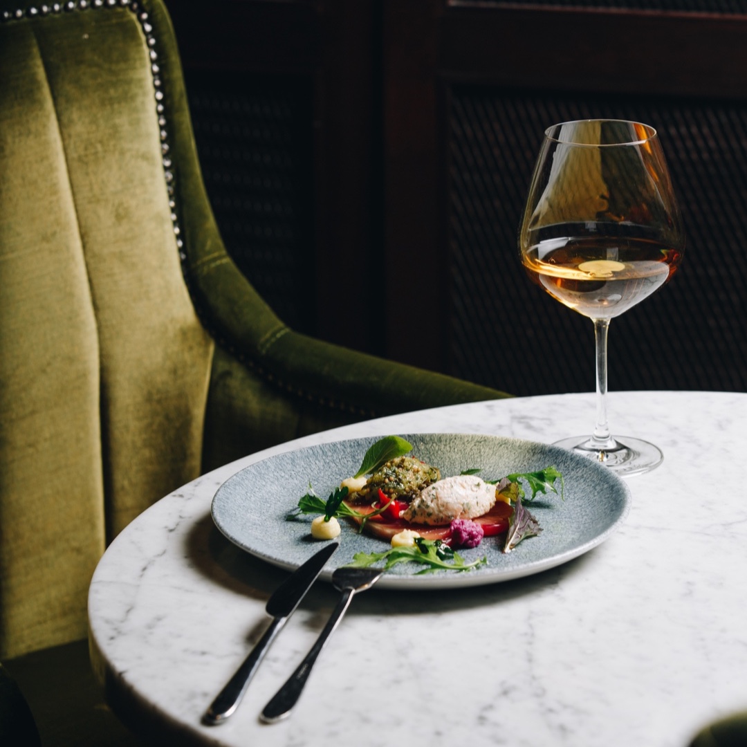 Start your week off in the best way with a pre-show meal before the legendary Bruce Springsteen tomorrow! Book a table and treat yourself! The perfect way to ignite your anticipation for the show! 😉 link in our bio to book! 

#SueseyStreet #FineDining #BruceSpringsteen