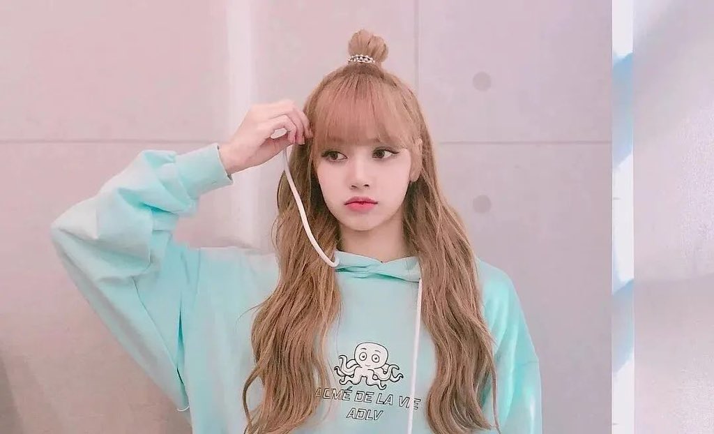 Suddy0236985517's tweet photo. I  want to make some friends with American, who wants to be friends with me? https://t.co/yao8HSNkpz