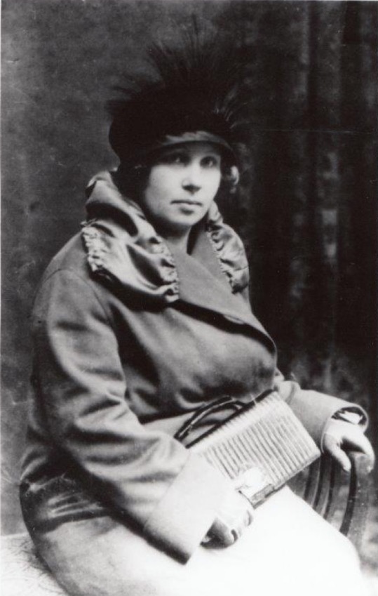 8 May 1896 | Stanisława Leszczyńska was born - a Polish #midwife, prisoner of the German #Auschwitz camp no. 41335. 

At the female infirmary in Birkenau she received childbirths trying to save #women in labour &amp; refusing to kill newborn babies.

We know from surviving