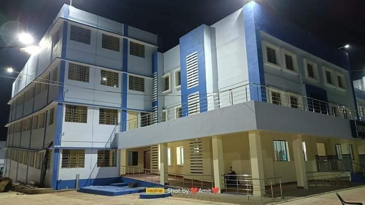SouravmAITC's tweet photo. ১০০ সজ্জা বিশিষ্ট সম্প্রতি চালু হওয়া অত্যাধুনিক হরিপাল রুরাল হাসপাতাল।

100 Bedded Rural Hospital in Haripal, Hooghy
@MamataOfficial
@abhishekaitc
@ItsYourDev

#জয়বাংলা 💚💚
#DevelopingBengal https://t.co/NbhxUiVWog
