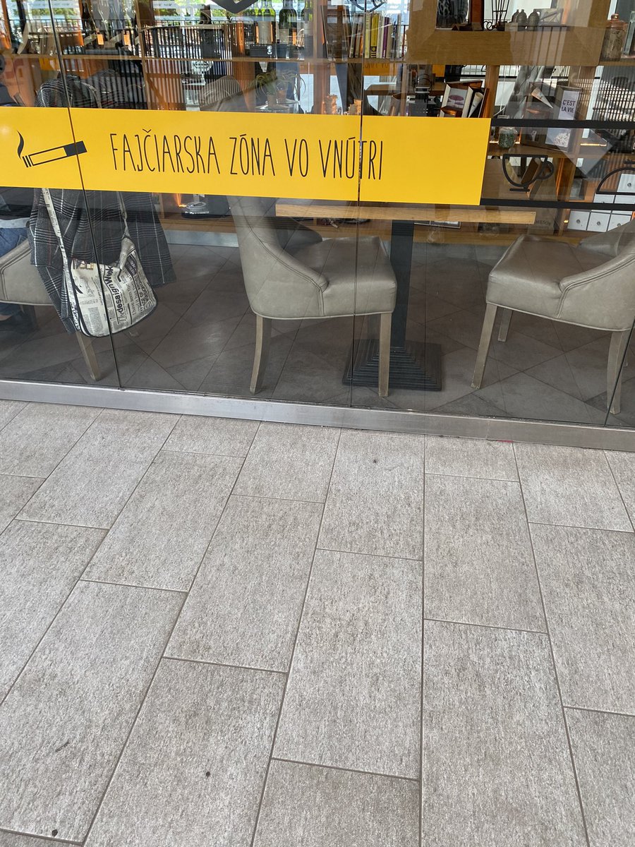 Train nerd points out joys of international rail travel. Daughter responds appropriately to 1st journey. <a href="/GeoffPolHist/">Geoff Robinson</a> #SlovakNationalRailways #HungarianRailways #Budapest #Kosice