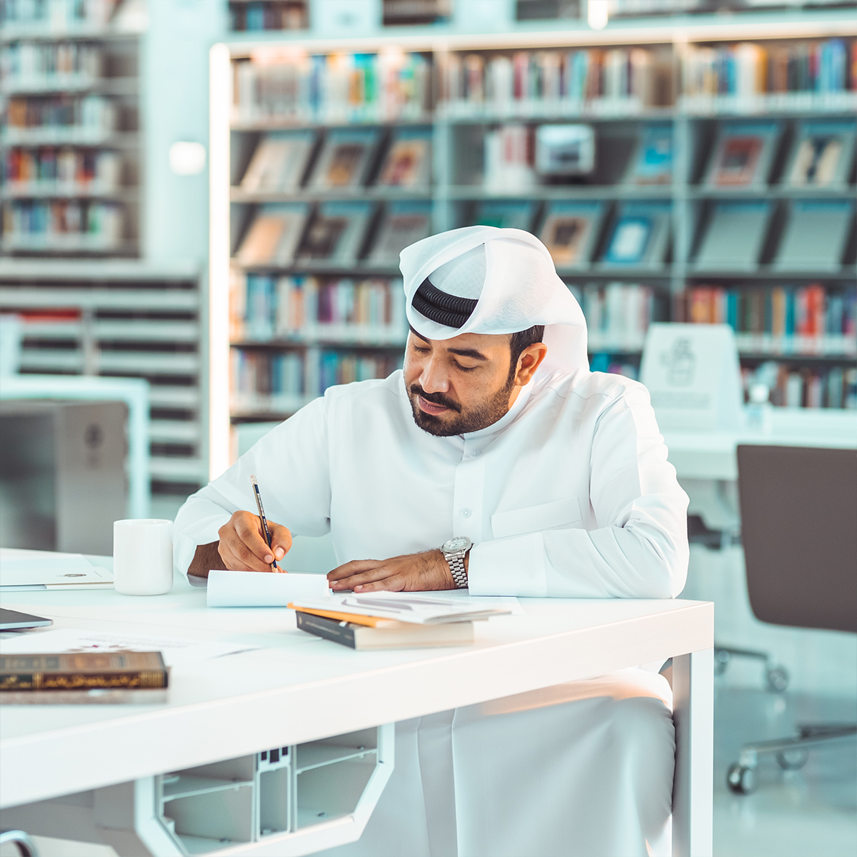 BeCreativeqa's tweet photo. إطلاق جمال الكلمات عبر العدسة.

Unleashing the beauty of words through the lens. A throwback for our photography campaign for the Qatari Forum of Authors.

#BeCreative #Branding #Photography #Campaign #Advertising #Doha #Qatar https://t.co/zUd4l4Vqw3