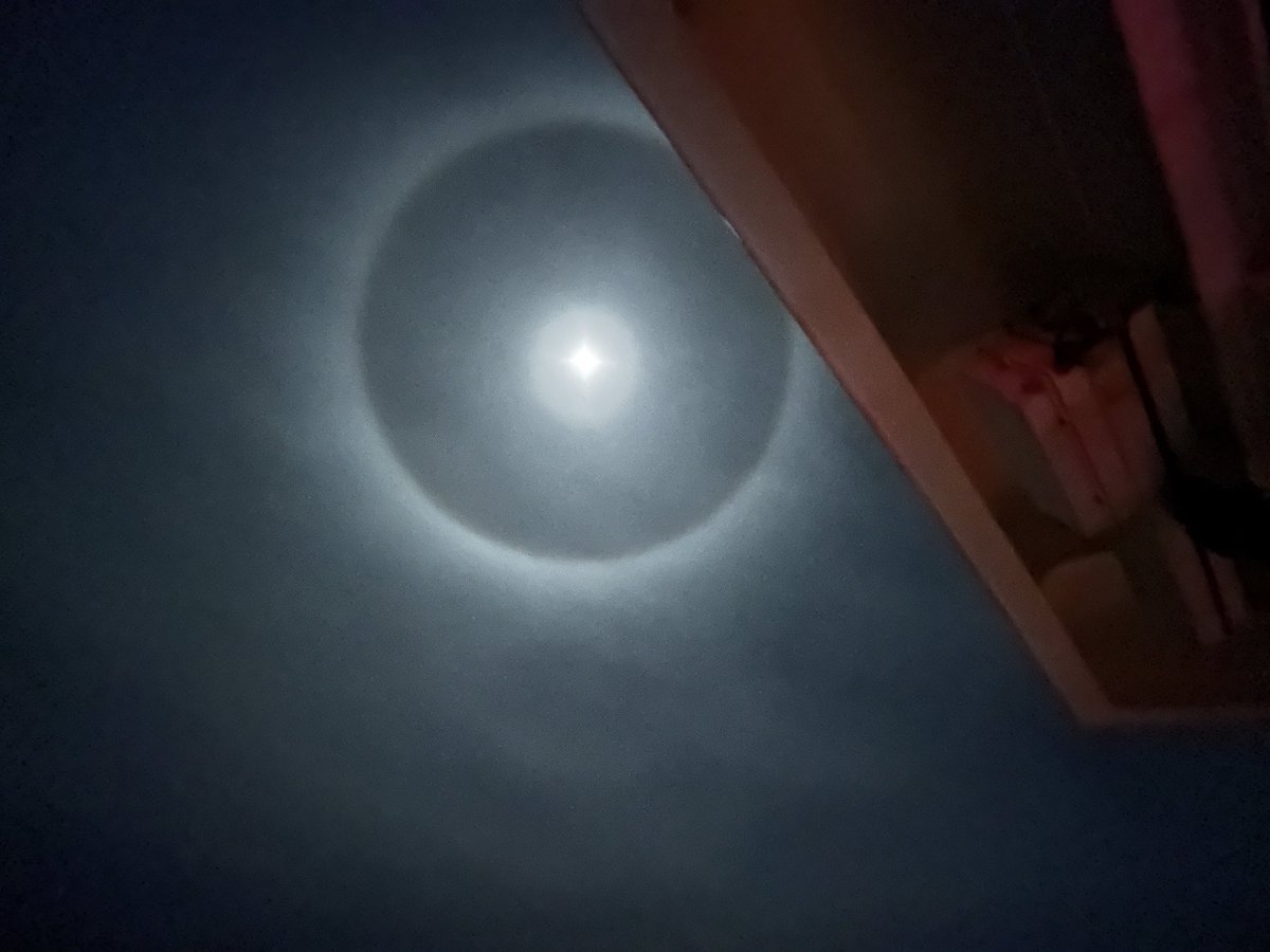 gm0hcq's tweet photo. An interesting pic of the moon at 05:15 this morning, taken by Ted while on watch https://t.co/YVNDkuzl2X