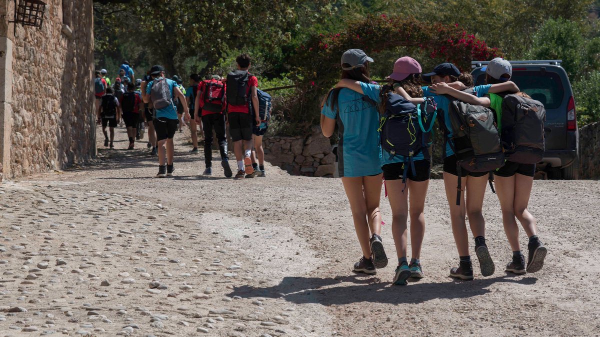 SdeTramuntana's tweet image. Enhorabona @CooperativaCIDE per la 5a Travessa #SerradeTramuntana Una gran experiència de 5 dies de convivència i #senderisme pel #patrimonimundial de #Mallorca