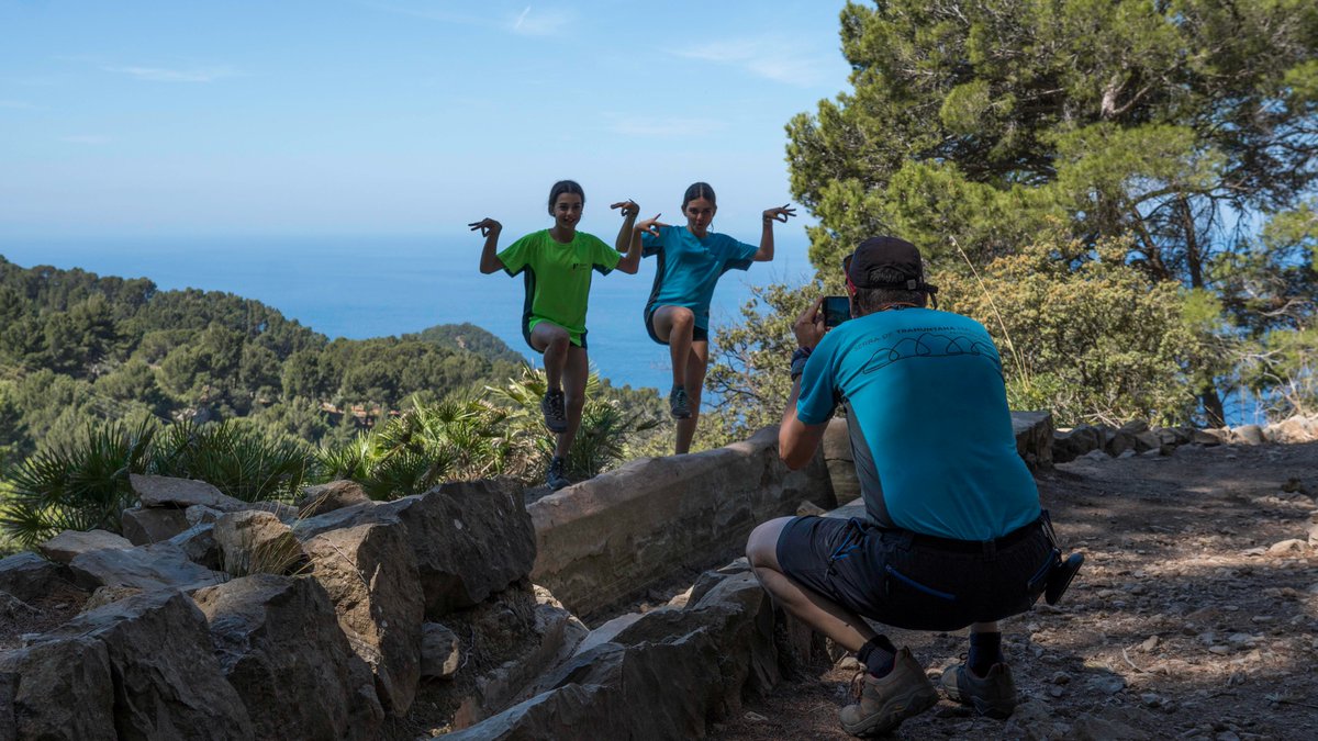 SdeTramuntana's tweet image. Enhorabona @CooperativaCIDE per la 5a Travessa #SerradeTramuntana Una gran experiència de 5 dies de convivència i #senderisme pel #patrimonimundial de #Mallorca