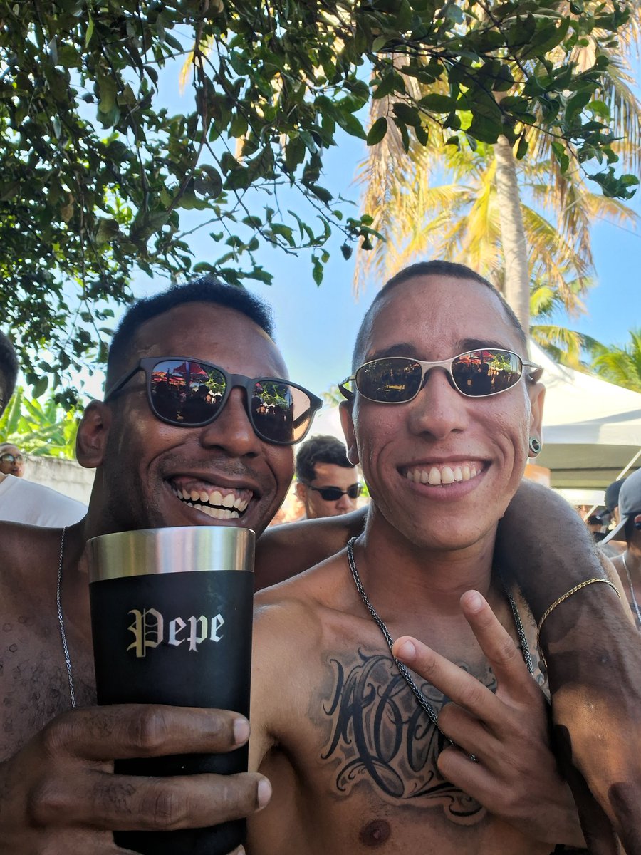 wellensaboado's tweet photo. Uma sequência com o Pepe pq foi muita informação essa festa @EpepXnorb 🥰 é nois bct https://t.co/lXMRKhn28d